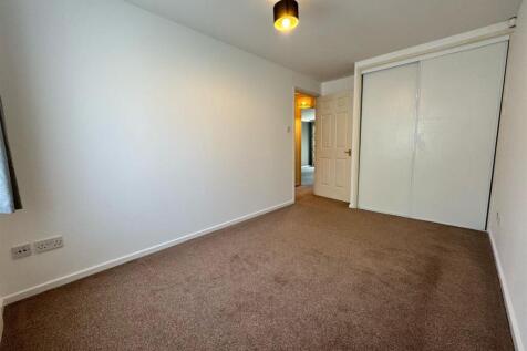 Bedroom 1 - 2.jpeg