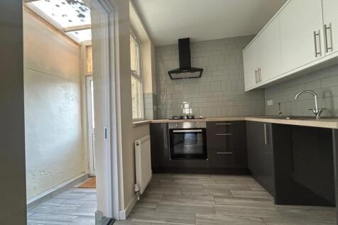 Kitchen 3.jpg