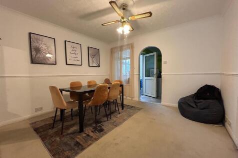 Dining room.jpg