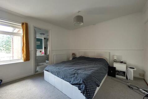 Bedroom one.jpg