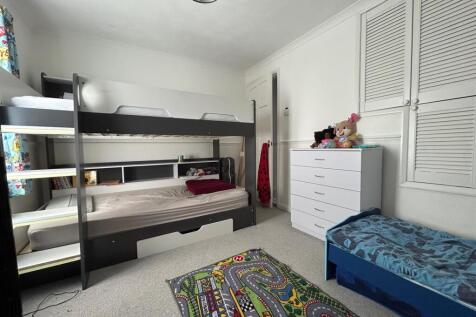 Bedroom 2..jpg