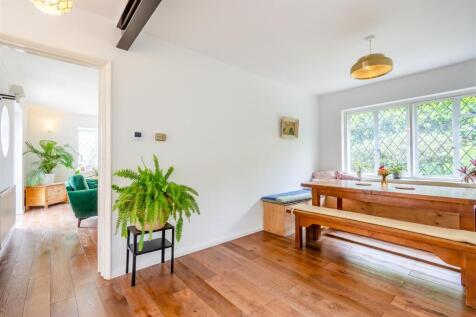 8556054-interior32.jpg