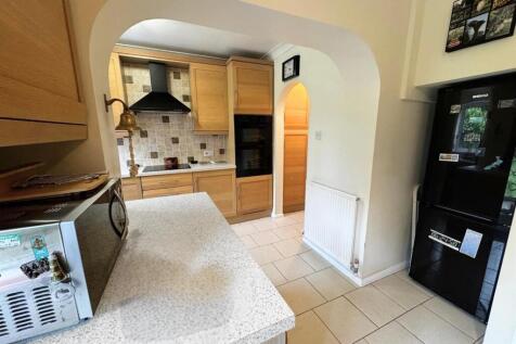 Kitchen 1.jpg