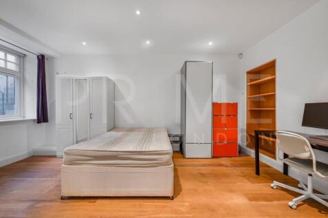 BEDROOM1a (26).jpg