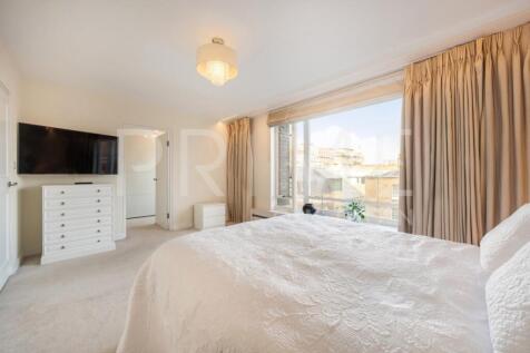 BEDROOM1b (18).jpg