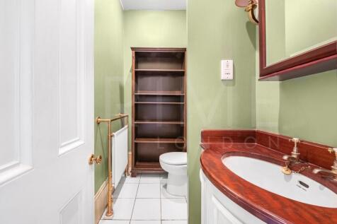 TOILET (1).jpg