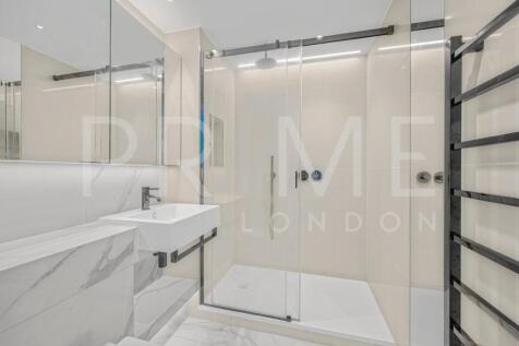 BATHROOM1.jpg