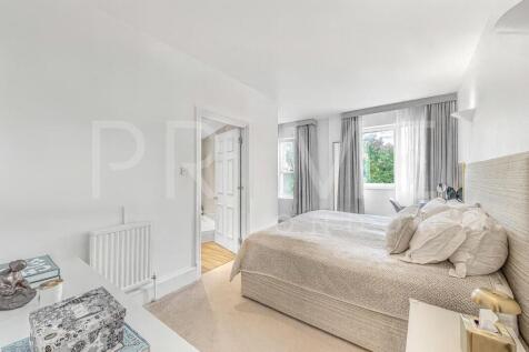 bedroom1.jpg