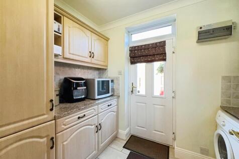 d701d28d--48B6-8026-F859B45D23F0-25779-000010E76A6