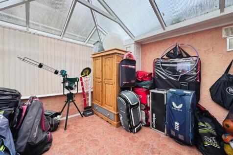 157071b9--47AA-9546-813D18747572-58025-0000278C807