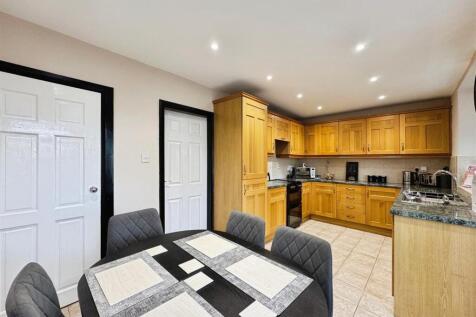 f79c0da5-B-4974-BDB8-C1A3548415F2-5587-000004A893E