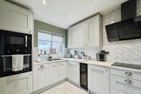 335c5825-F-41BD-9821-73FF9BFBCB20-5587-000004C918D