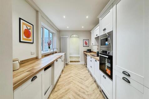 6b98dcea--4CE5-9354-D7076865B7ED-14648-00000AA9A07