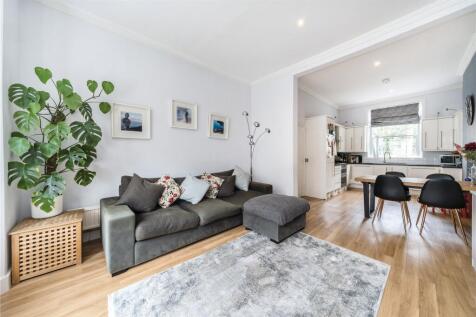 Living Room/Kitchen