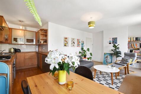 Living Room/Kitchen