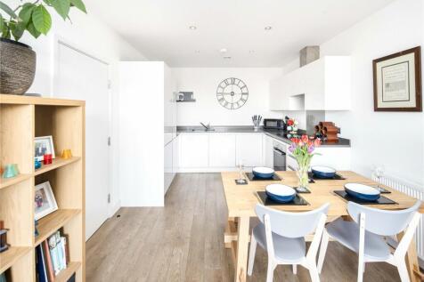 Kitchen/Dining Area