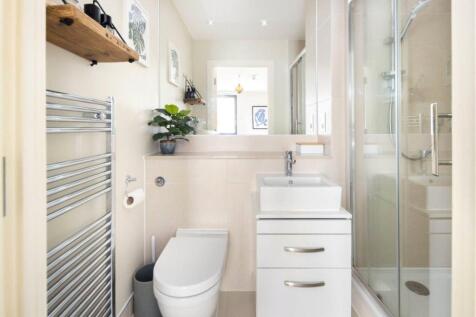 Bedroom 2 En-Suite