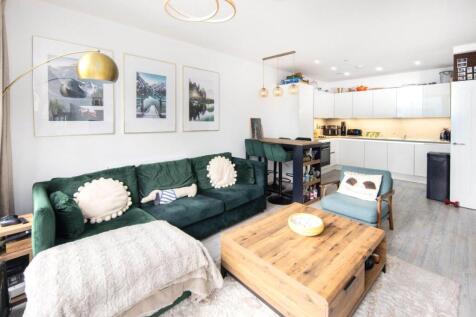 Living Room/Kitchen