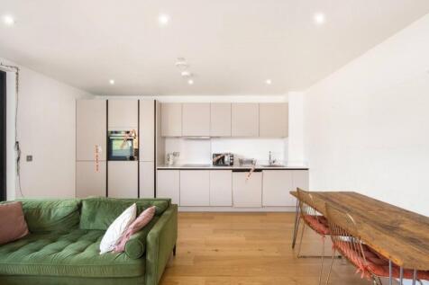 Living Room/Kitchen