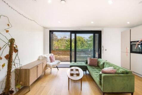 Living Room/Kitchen
