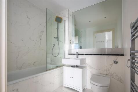 Main Bathroom View 2