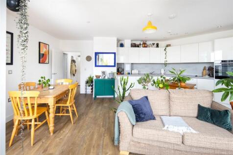 Living Room/Kitchen