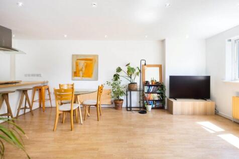 Living Room/Kitchen