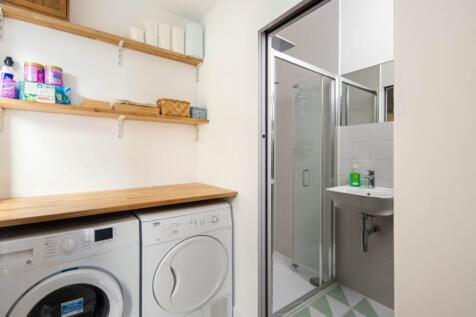 Utility/Shower Room