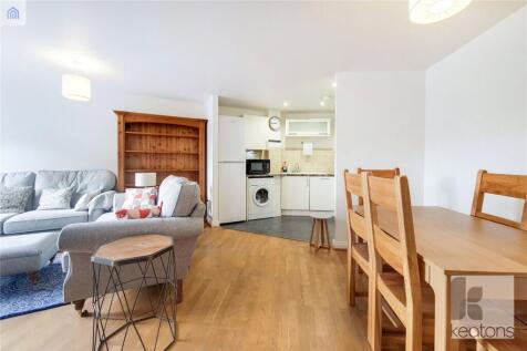 Living Room/Kitchen
