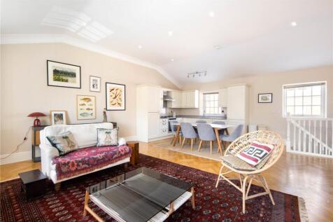 Living Area/Kitchen