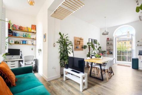 Living Area/Kitchen