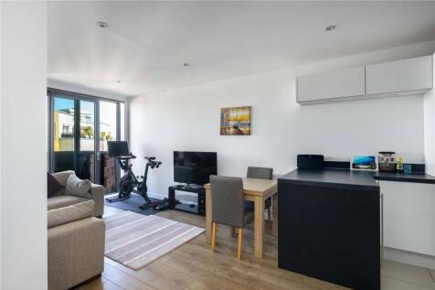 Living Room/Kitchen