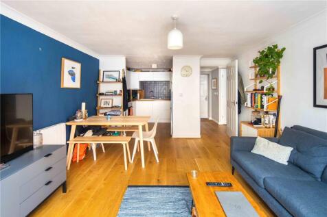 Living Area/Kitchen