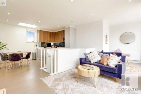 Living Area/Kitchen