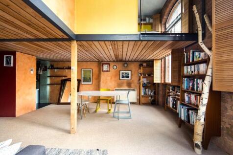 Living/Dining Area