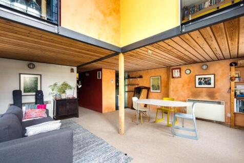 Living/Dining Area