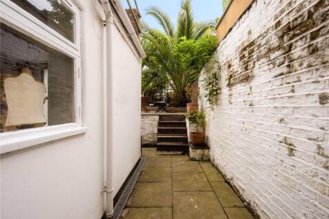 Entrance View 2