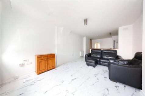Living Room/Kitchen