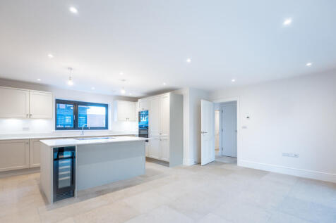 25-12-02_Barnfiel...