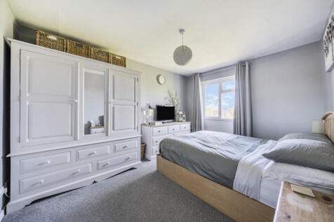 1363483-3-68e3cf4...