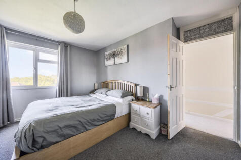 1363483-4-68e3cf5...