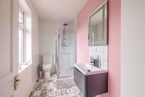 Ensuite Shower room
