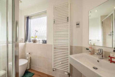 Ensuite Shower room