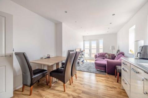 Living room / Kitchen
