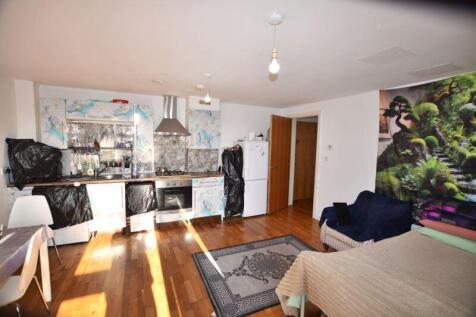 Lounge - Kitchen Area