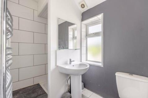 Ensuite shower room