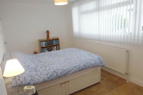F F Bedroom