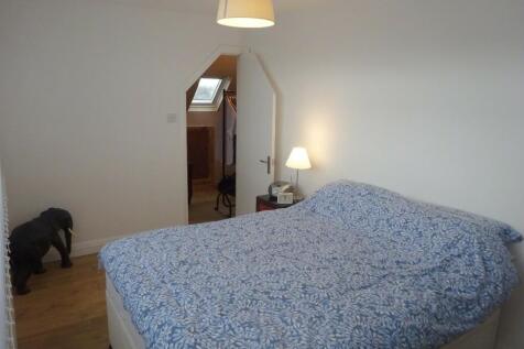 F F Bedroom