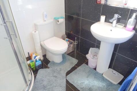 2nd Fl En-suite