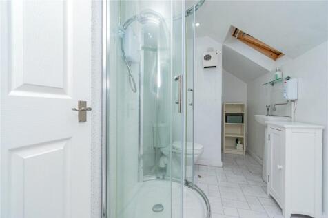 Annexe Shower Room